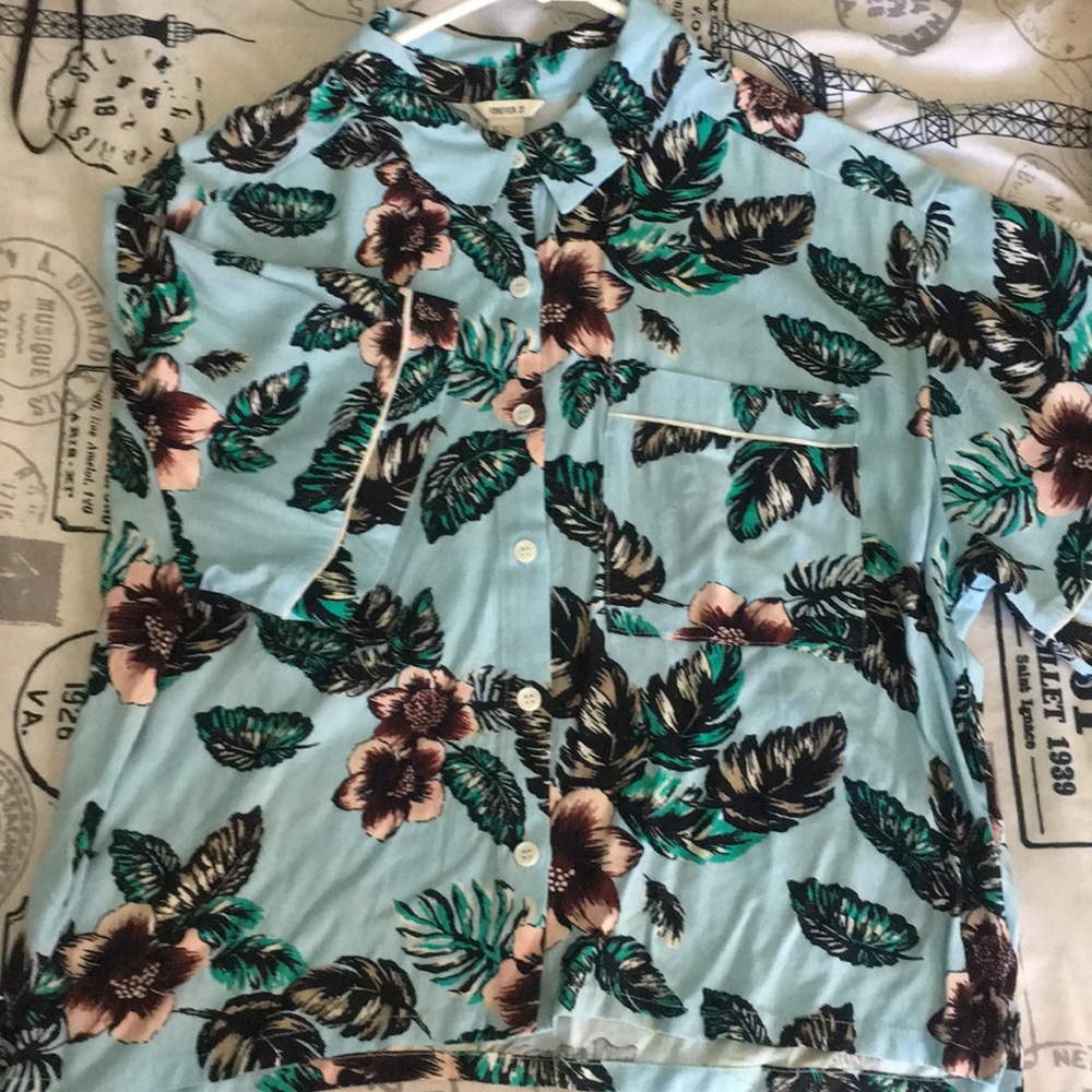 Hawaiian crop top